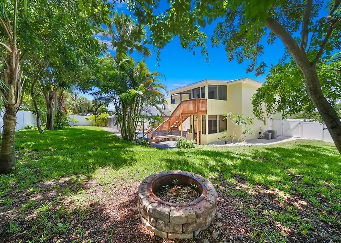 Jensen Beach Pool Home W/ Guest Suite