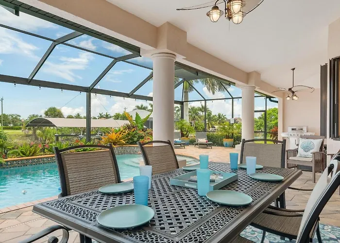 Gulf Access Sleeps 8 - Villa Tropicana - Roelens Vacations