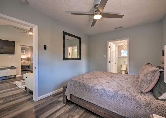 Apopka Getaway W/ Yard & Covered Patio