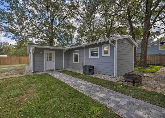 Apopka Getaway W/ Yard & Covered Patio