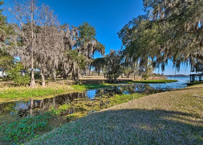 Waterfront Studio W/ Dock Access In Inglis!
