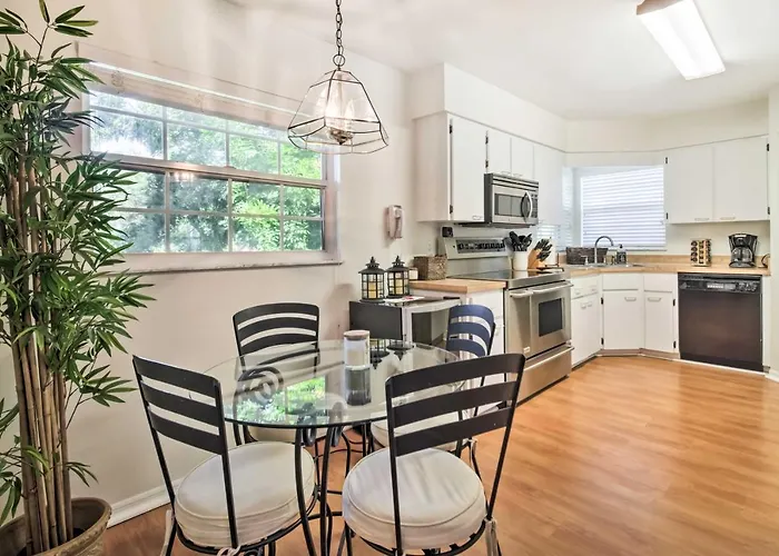 Pet-Friendly Home In Vero Beach, 1 Mi To Beach!
