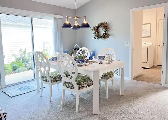 Beautiful Upgraded Patio Villa In The Villages Of Marsh Bend