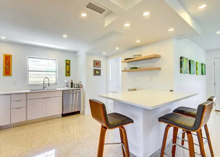 Charming Sarasota Vacation Home Near Downtown