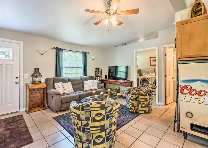 2 Mi To Beach: Canal-Front Home In Hudson!