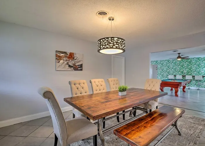 Private Pool & Dock: Coconut Creek Home!