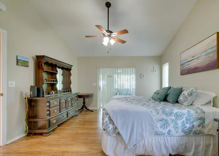 Canal-Front Retreat In Crystal River!