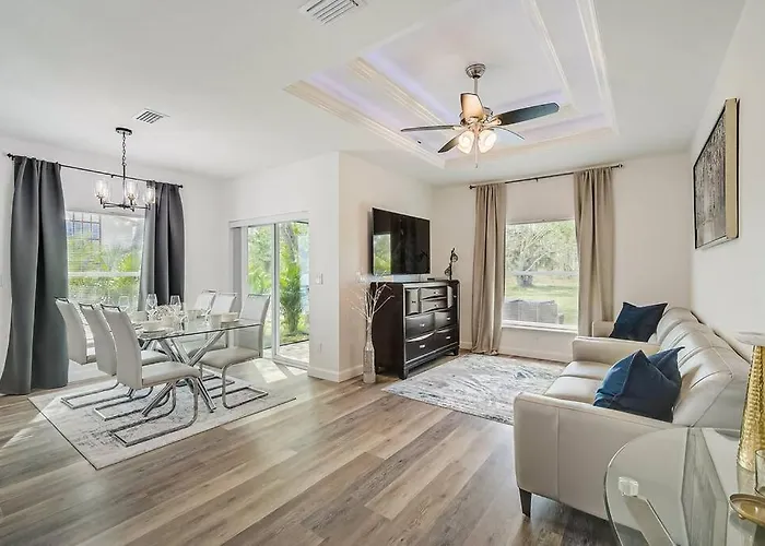 Sw Florida Luxury Modern Retreat, King Bed Suite , Close To Beaches / Golfing / Fishing / Air Ports , 2023 Built