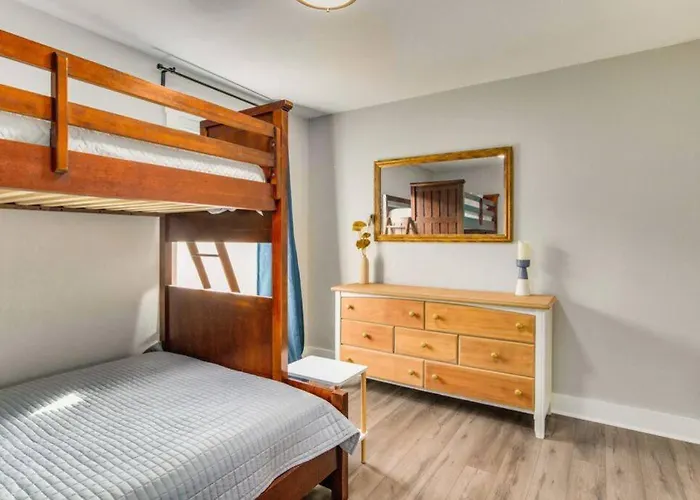 Cozy Home Minutes To Beaches