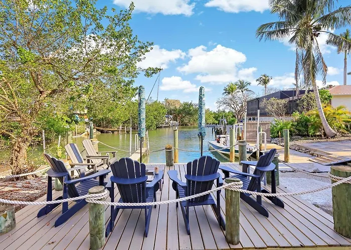 Goodland Pet-Friendly Home With Dock And Kayaks