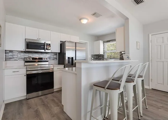 Palmetto Home W/ Manatee River Access!