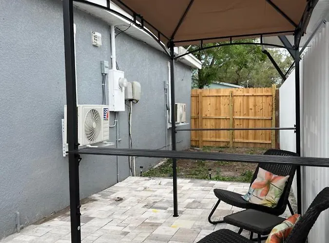 Apartment Near Tpa Airport