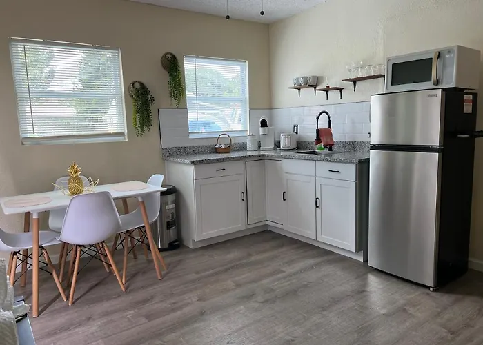 Apartment Near Tpa Airport