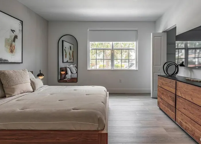 Gardenia - The Designer Apartment
