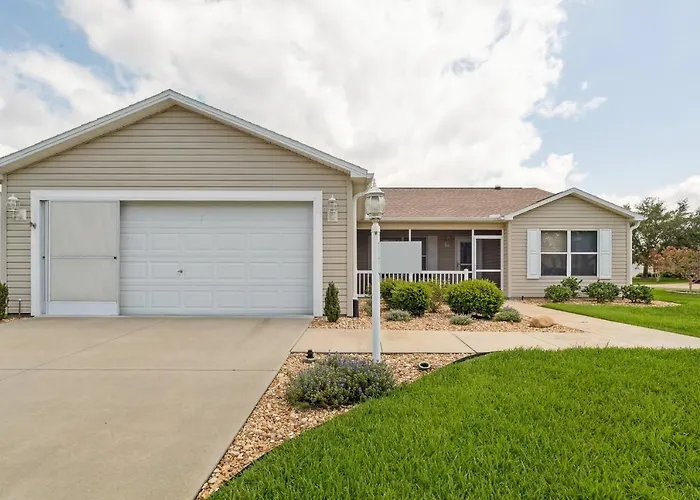 Charming Designer Home Near Lake Sumter