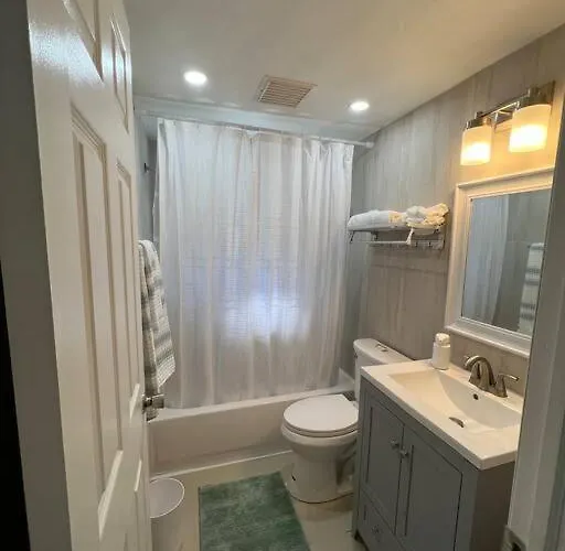 Lovely 2 Bedroom Apartment