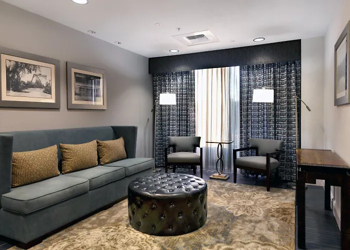 Holiday Inn Express Hotel & Suites Arcadia