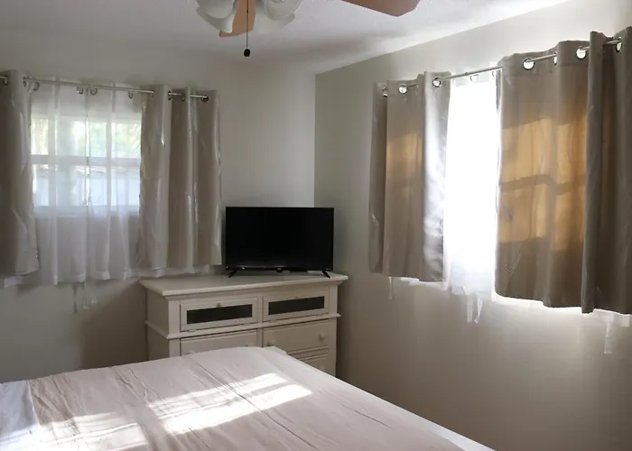 Hidden Emerald-Apartment With Kitchen And Laundry