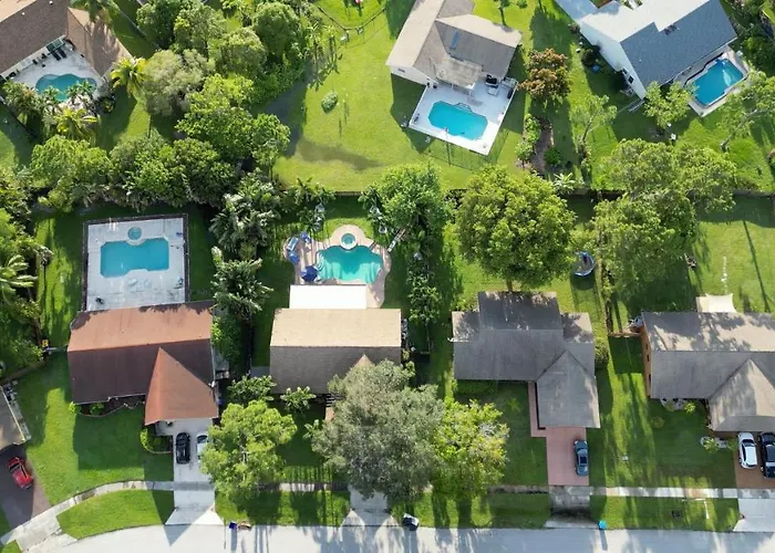 New Regal Manor Paradise Dreamy Heated Pool Spa