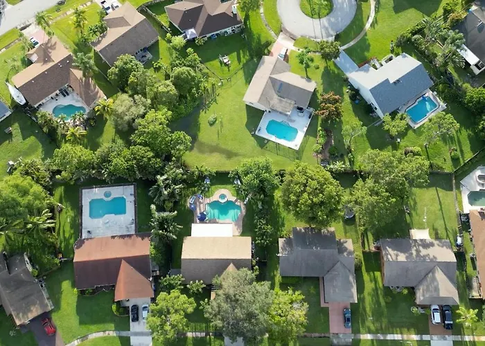 New Regal Manor Paradise Dreamy Heated Pool Spa