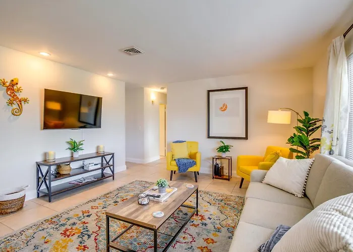 3 Mi To Beach: Bbq-Ready Retreat In Seminole