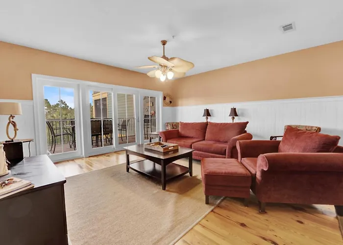 Stylish Top-Floor Gulf View Condo | Private Balcony & Beach Access