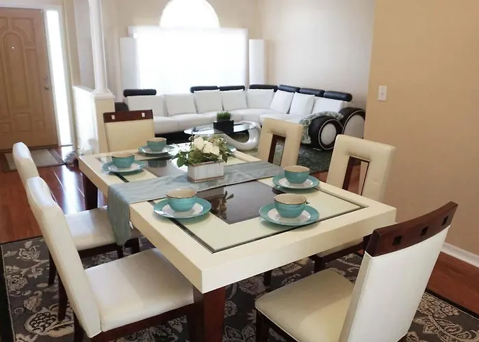 Charming Vacation House 3Be 2Ba Solar Heated Pool