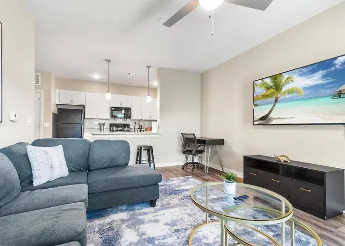 Luxe 1Br/1Ba: Dive, Rest, Explore. Book Now!