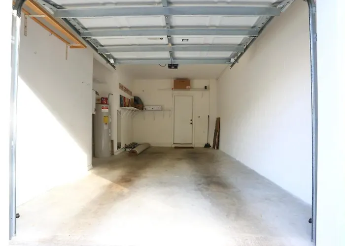 The Nomad At Gables - King Bed , Pool , Garage