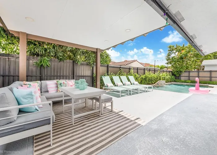 Flamingo Beach Paradise - Htd Pool, Game Room, Baby Items , Bbq, 5 Bedrooms