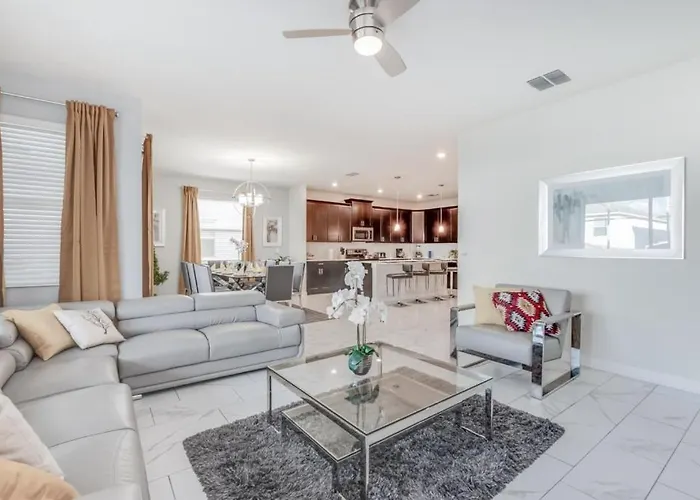 Luxury Home Inside Champions Gate - No Extra Fees
