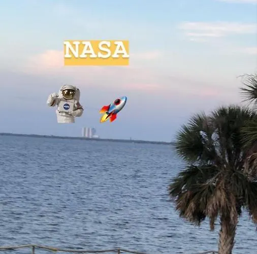 Nasa Waterfront Dolphin Suite