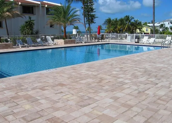 Islamorada Paradise Overlooking The Fabulous Florida Bay.