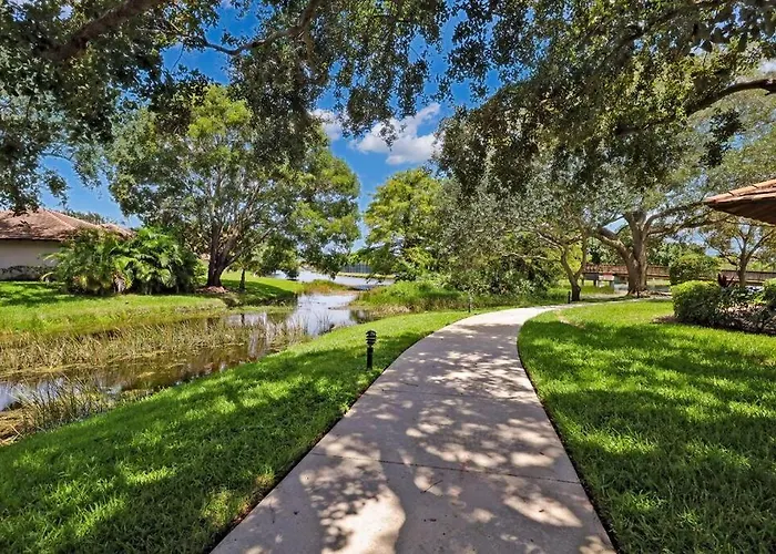 Pga National Getaway Cozy Club Cottage