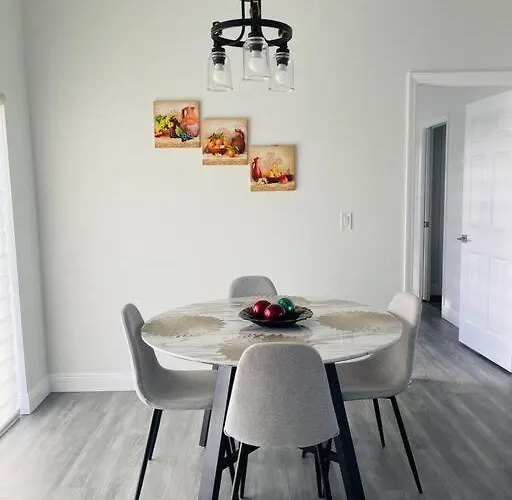 Brand New Lake View House - Self Check-In