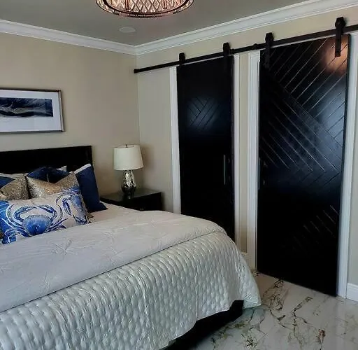 1St Floor 2 Bed 2 Bath Waterfront Condo Madeira Beach