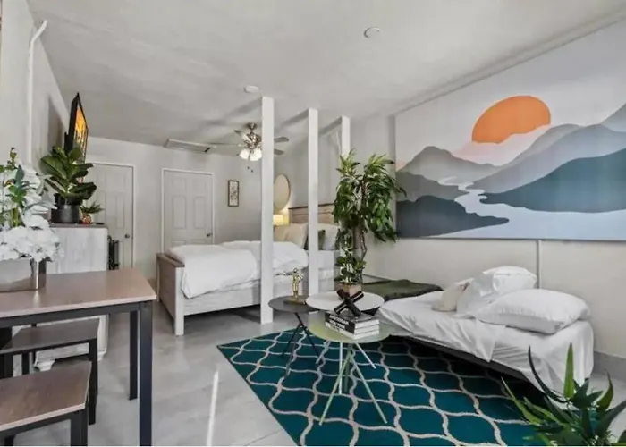 Inviting Oasis - Cozy, Spotless, And Comfortable Room