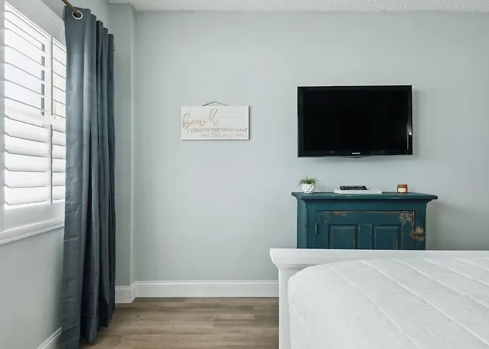 Sunrise At The Beach - 2Br Apt With Scenic Views