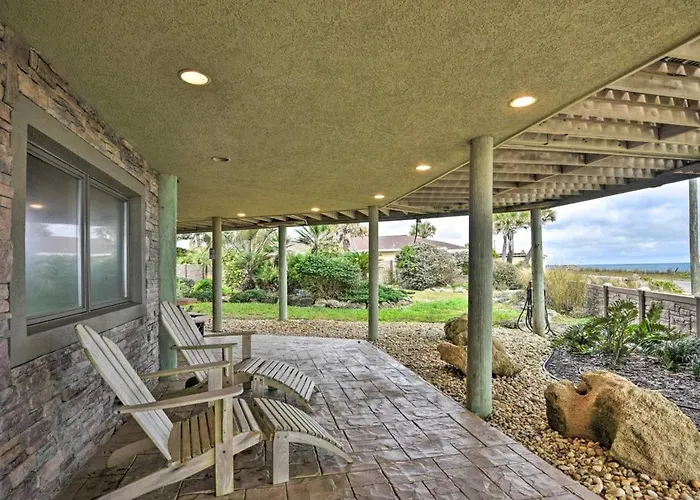 Chic Home: Ocean Views, Hot Tub & Game Room!