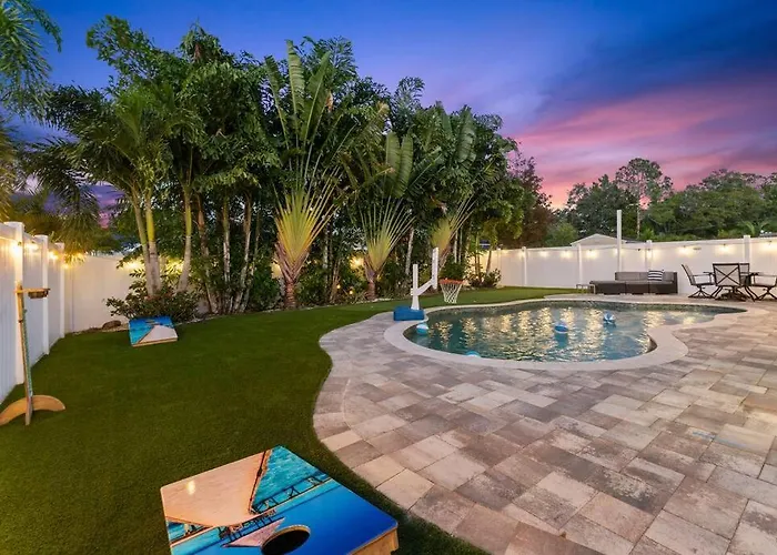 Modern Pool Home W Putting Green