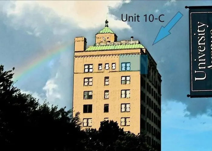 5-Star Luxury Apartment - Atop The Seagle Building