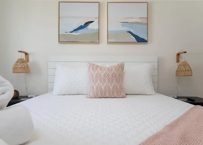 Be A Nomad 2 Bedroom Close To The Beach