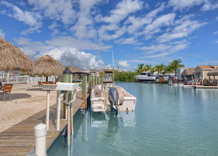 Waterfront Studio 1, Kayaks, Pool, Bay View, Wifi