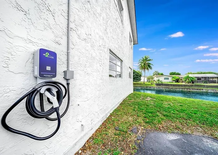 Water Front Condo - First Floor - Palm Wave Says