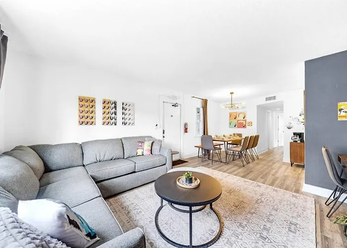 Stylish - Water View Condo - Palm Wave Says