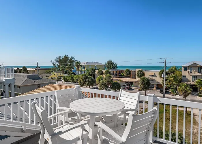 Ocean Star! 7 Bdrms, 7 Baths! Beaches Less Than 5Min Walk To Beach!