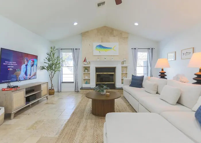 Snook Haven - Hot Tub, Pool, Minigolf, Dog Space