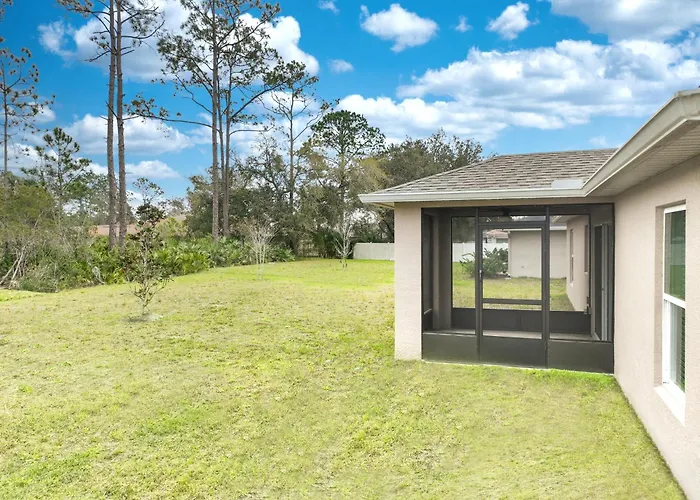 Coastal Vibes & Family Fun-Spacious 3Br, Kidz Zone, Desirable Neighborhood
