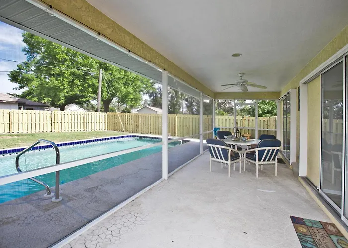 Classic Floridian Oasis W/Pool