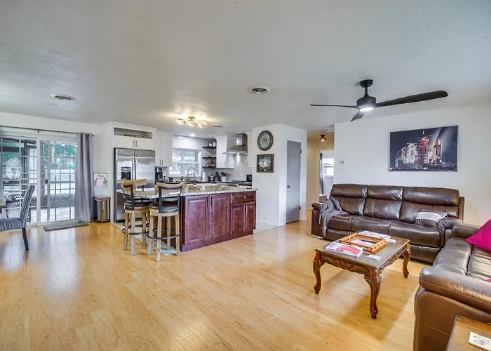 Poolside Paradise! Central Merritt Island Home